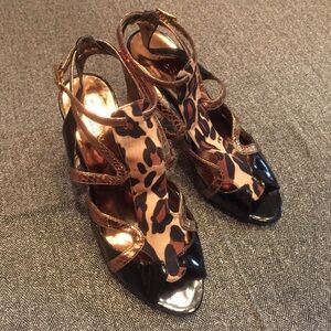 GUESS Leopard Gladiator Heels Sz 7.5